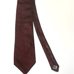 Mondo Di Marco 100% Silk Necktie Burgundy and Black Pattern